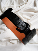 Load image into Gallery viewer, FAÇONNABLE leather belt
