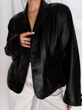 Load image into Gallery viewer, &quot;Noor&quot; leather blazer
