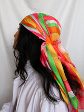 Load image into Gallery viewer, &quot;Sherazade&quot; scarf
