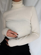 Load image into Gallery viewer, BENETTON merino turtleneck
