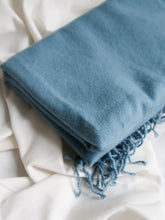 Load image into Gallery viewer, &quot;Oxford&quot; cashmere scarf
