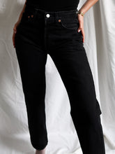 Load image into Gallery viewer, 501 LEVI&#39;S black pants
