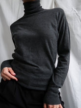 Load image into Gallery viewer, Grey cashmere turtleneck jumper
