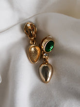 Load image into Gallery viewer, &quot;Camilla&quot; vintage earrings
