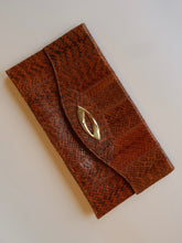 Load image into Gallery viewer, &quot;Lina&quot; cake leather clutch
