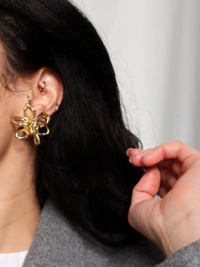 "Lys" clip on earrings