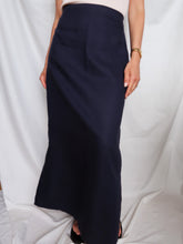 Load image into Gallery viewer, &quot;Sia&quot; linen skirt
