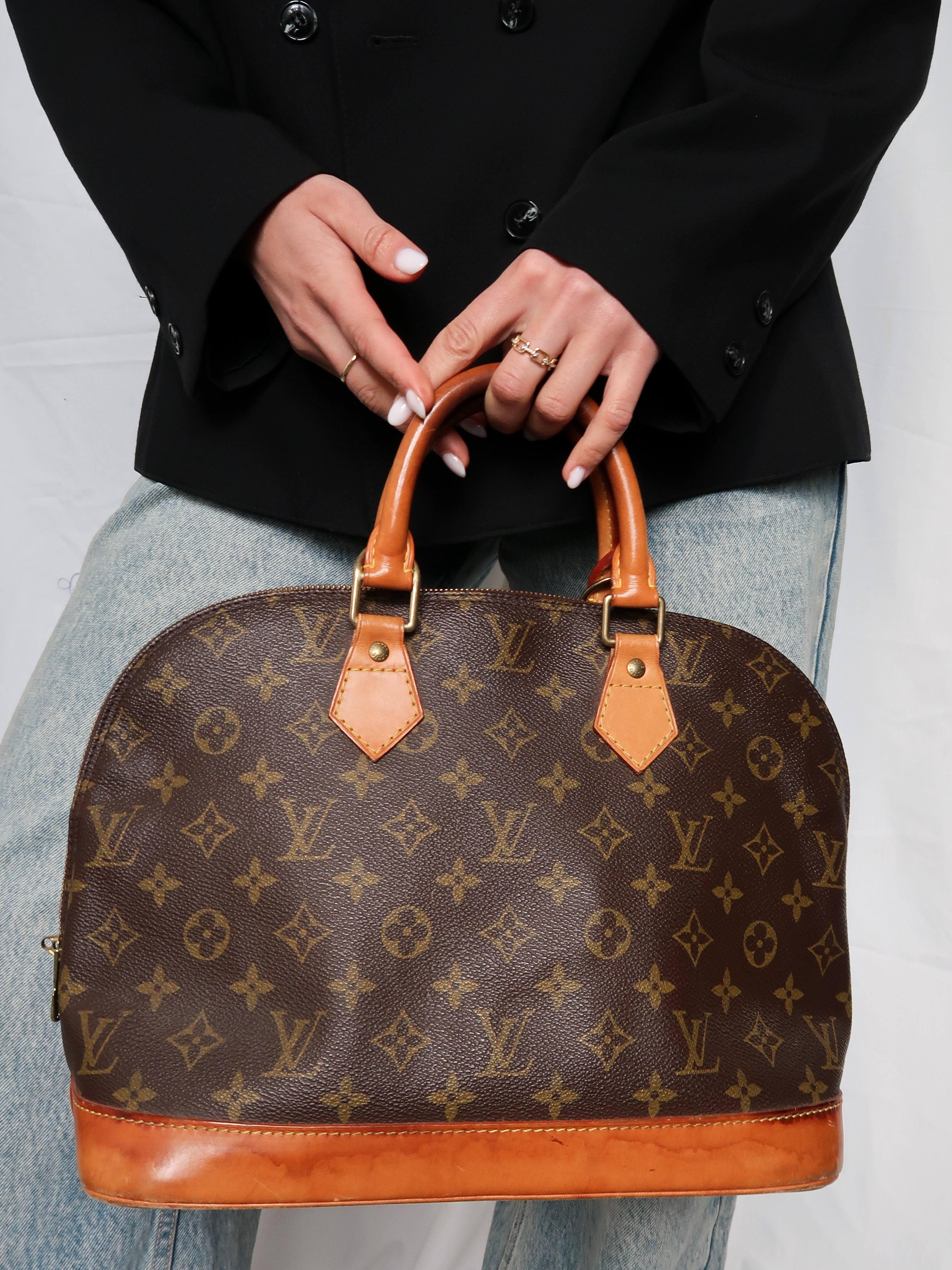 LOUIS VUITTON Alma MM bag lallasshop consciously curated