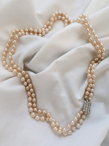 "Lady" pearls necklace