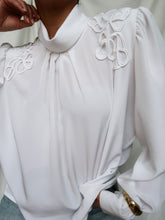 Load image into Gallery viewer, &quot;Noa&quot; vintage shirt
