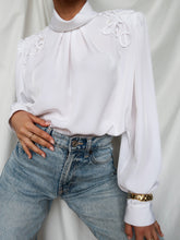 Load image into Gallery viewer, &quot;Noa&quot; vintage shirt
