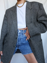 Load image into Gallery viewer, &quot;Mr Grey&quot; vintage blazer
