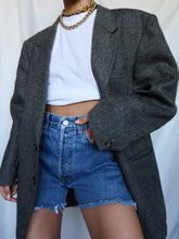 Load image into Gallery viewer, &quot;Mr Grey&quot; vintage blazer
