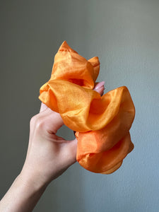 « Sunflower » silk scrunchie