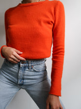 Load image into Gallery viewer, Cashmere knitted jumper
