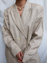 Load image into Gallery viewer, &quot;Celina&quot; linen blazer
