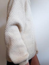 Load image into Gallery viewer, Wool knit jumper
