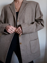 Load image into Gallery viewer, &quot;Olivia&quot; blazer
