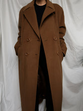 Load image into Gallery viewer, Camel long coat
