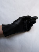 Load image into Gallery viewer, Calf leather gloves
