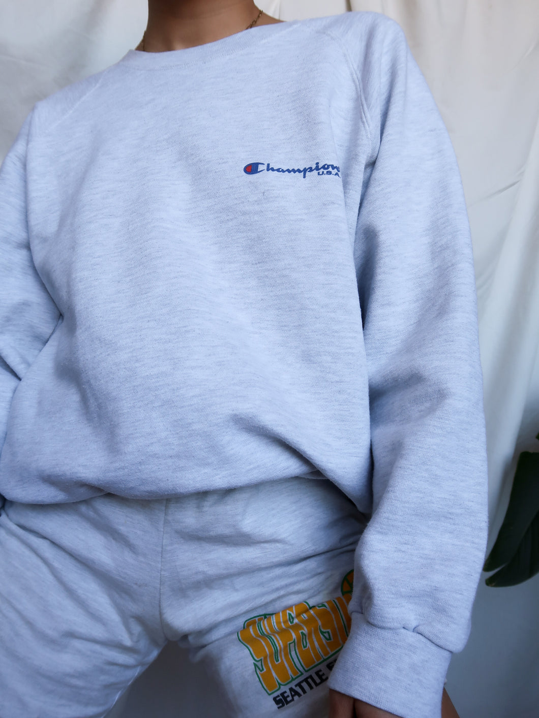 CHAMPION grey sweater