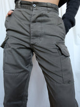 Load image into Gallery viewer, &quot;Cargo&quot; kaki pants
