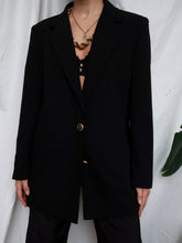 Load image into Gallery viewer, &quot;Gigi&quot; black blazer
