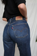 Load image into Gallery viewer, LEVI&#39;S 501 denim pants (W30)
