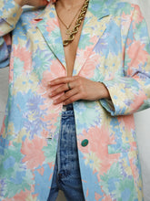 Load image into Gallery viewer, &quot;Lo Bello&quot;  pastel blazer
