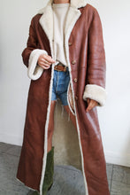 Load image into Gallery viewer, Sherpa long coat
