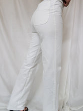 Load image into Gallery viewer, &quot;Labaraca&quot; white pants
