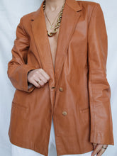 Load image into Gallery viewer, &quot;Carmen&quot; Leather blazer
