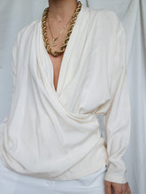 Load image into Gallery viewer, &quot;Dina&quot; Pure silk blouse
