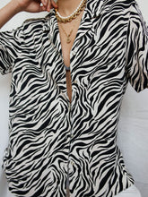 Load image into Gallery viewer, Zebra shirt

