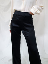 Load image into Gallery viewer, &quot;Safraa&quot; silk pants
