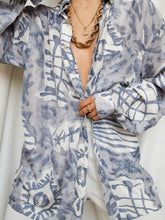 Load image into Gallery viewer, &quot;Honolulu&quot; silk shirt
