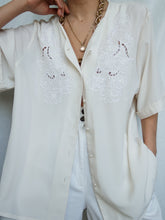 Load image into Gallery viewer, &quot;Ines&quot; blouse brodée
