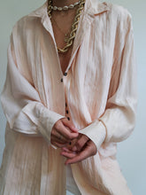 Load image into Gallery viewer, &quot;Iman&quot; silk shirt
