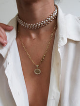 Load image into Gallery viewer, &quot;Lady&quot; chocker
