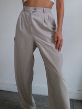 Load image into Gallery viewer, « Nella » beige pants
