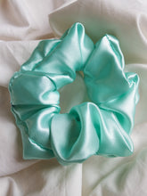 Load image into Gallery viewer, &quot;Sea&quot; scrunchie
