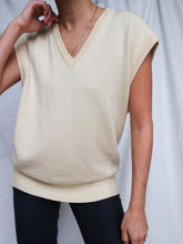 Load image into Gallery viewer, &quot;Liya&quot; sleeveless jumper
