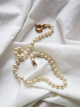 Load image into Gallery viewer, &quot;Sissy&quot; pearls necklace
