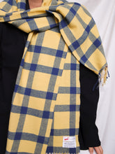 Load image into Gallery viewer, &quot;Oxford&quot; lambswool scarf
