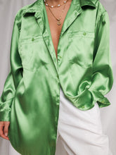 Load image into Gallery viewer, &quot;Noemi&quot; satin shirt
