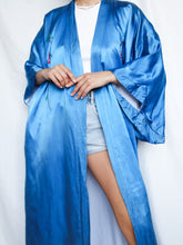 Load image into Gallery viewer, &quot;Singapore&quot; silk kimono - lallasshop
