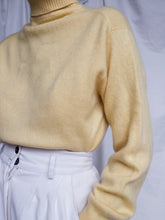 Load image into Gallery viewer, Pure cashmere knitted jumper
