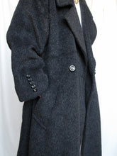 Load image into Gallery viewer, &quot;Audrey&quot; robe coat
