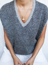 Load image into Gallery viewer, Grey sleeveless knitted jumper
