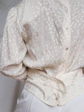 Load image into Gallery viewer, &quot;Misaki&quot; silk blouse (L)
